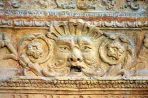DECORACION DE LA FACHADA
