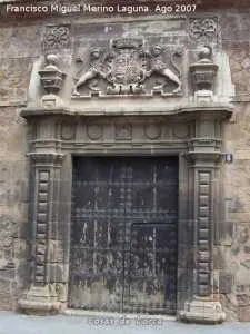 PUERTA PRINCIPAL