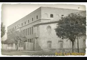 ANTIGUA ESCUELA DE MAESTRIA HOY IES RAMON ARCAS MECA