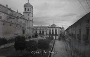 PLAZA ESPAÑA CON SAGRADO CORAZON JESUS
