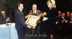 MARIA QUIÑONERO RECIBE PREMIO CAMARA COMERCIO