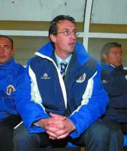 Ediciones. Unai Emery en el campo de Ipurua como entrenador del Lorca. Eibar. (22-12-2015). Foto: Félix Morquecho.