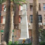 Monolito en la plaza de la Concordia, en homenaje a los "Muertos a causa de la Guerra Civil 1936-1939. In Memoriam".