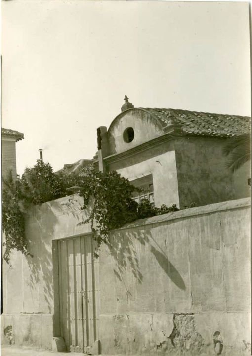 El convento de Santa Ana y la Magdalena de las monjas Clarisas en calle Corredera. 29