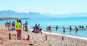 Lleno en la apertura oficial de las playas