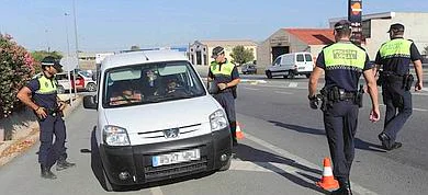 POLICIA LOCAL DETIENE LADRON BATERIAS