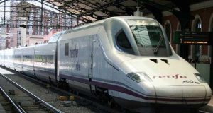 Las patronales de Lorca y Almería reclaman un hueco en los presupuestos de 2016 para el AVE