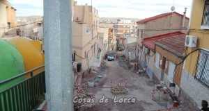 El alcalde expuso ayer a los vecinos del Calvario los proyectos de remodelación de cinco calles por valor de 1,2 millones de euros financiados por la Comunidad Autónoma