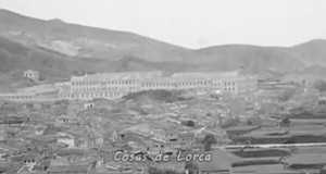 El puente del barrio, desde 1869 aguantando riadas.