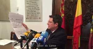 Accesos NO, ascensor al castillo SI …