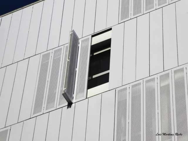 Detalle ventana del nuevo Residencial San Mateo