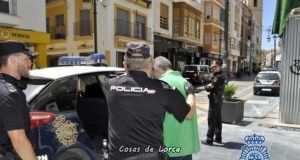 Policia Nacional detiene a un hombre y dos mujeres en el centro de Lorca, por traficar con cocaina