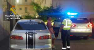Detenido un hombre ebrio en Lorca por circular en sentido contrario
