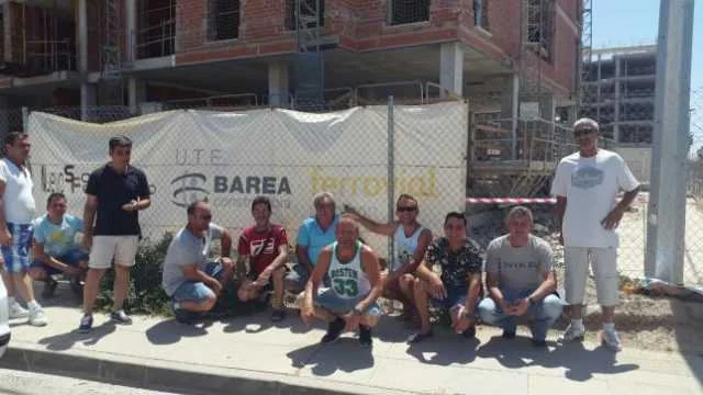 20 TRABAJADORES DE JIMHERSA SE MANIFIESTA PARA COBRAR SUS SALARIOS
