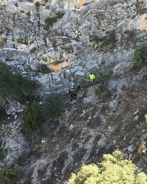 Servicios de emergencia rescatan a un senderista accidentado en Barranco del Humero (Sierra Espuña) en Totana