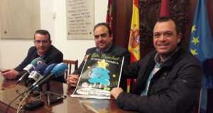El XXII Concurso de Escaparates Navideños, en el que participarán 10 áreas comerciales de la ciudad, repartirá 950 euros entre tres premios .