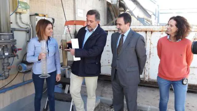 Europa reconoce el innovador y eficiente sistema de depuración de agua mediante microalgas que se realiza en la planta de Lorca