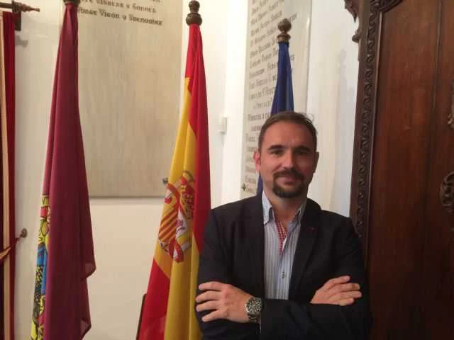 Mateos celebra que Empresarios de la Construcción coincidan con el PSOE en dar más participación y transparencia a la adjudicación de obras