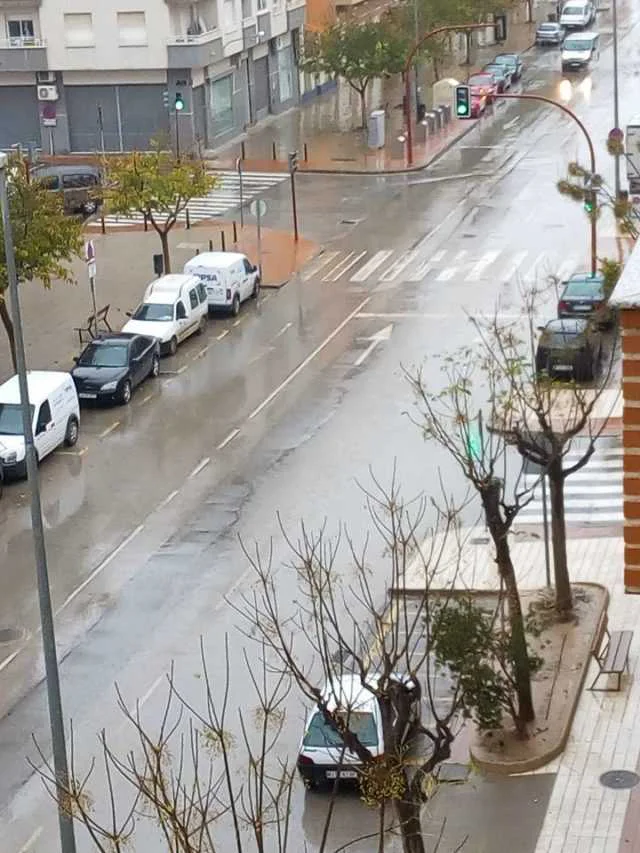 LLUEVE EN LORCA UN DOMINGO