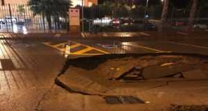 Hoy se inician las obras de arreglo de parte del aparcamiento que se hundió frente al restaurante Faroli con normas especiales de tráfico de 8 a 19h.
