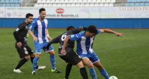 El Lorca FC vuelve a ganar goleando al Mancha Real.