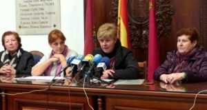 Afectados por los cebaderos creen que alejarlos sólo 15 metros «es insuficiente»