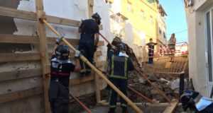 Aprueban la demolición de parte de la casa que obligó a desalojar a 10 personas