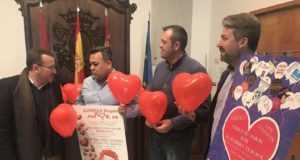 Los lorquinos podrán ganar noches de hotel, sesiones de spa y dos vales de 150 y de 2.000 euros al realizar sus compras para San Valentín en los pequeños comercios de la ciudad.