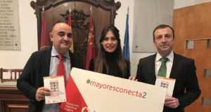 Más de 500 mayores lorquinos se formarán digitalmente gracias a las Fundaciones el Gigante y la Fundación Vodafone España.