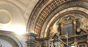 El Embajador de Irlanda en España visita Lorca para conocer de primera mano los trabajos de restauración de la Colegiata de San Patricio.