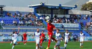 El Lorca gana en Marbella y vuelve al liderato (1-2).