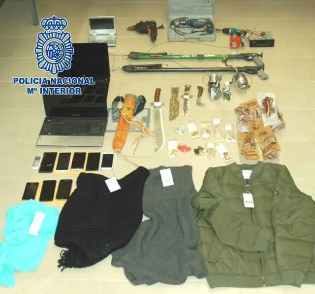 La Policía Nacional detiene a cuatro personas implicadas en la venta de estupefaciente en las cercanías del castillo de Lorca