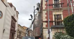 Un operativo especial de las Concejalías de Urbanismo, Emergencias y Policía Local realiza una revisión especial de los inmuebles ubicados en el recorrido de las procesiones.