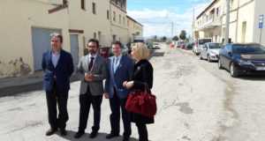 La mejora integral del Camino de los Carrasco supone una inversión de 213.000 euros para mejorar la comunicación entre Marchena, La Hoya y el casco urbano.