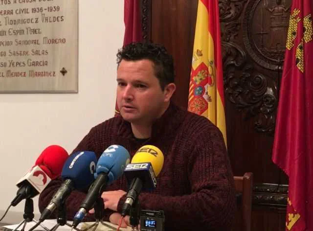 El PSOE pide soluciones al problema de aparcamiento ante el próximo cierre parcial del parking del Centro Comercial San Diego