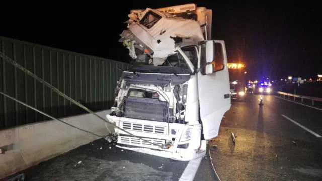 ACCIDENTE BUS PUERTO LUMBRERAS 112RM