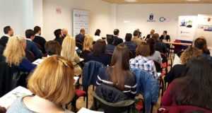 La CARM presenta un servicio gratuito para impulsar la participación de las empresas del calzado y el textil en proyectos europeos.