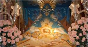 La Virgen de los Dolores lucirá su renovado manto en la procesión de esta tarde.