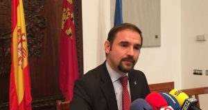 Medidas para controlar el gasto fuera de presupuesto, aliviar las listas de espera en Sanidad, el arreglo de las deficiencias del Ros Giner y el apoyo a los proyectos de energía solar, entre las iniciativas del PSOE de Lorca a Pleno.