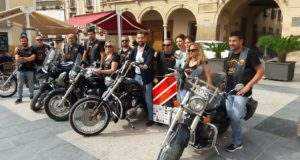 La II edición del evento mototurístico »Custom Lorca» reunirá el sábado y el domingo a miles de moteros en el entorno de la Muralla Medieval .