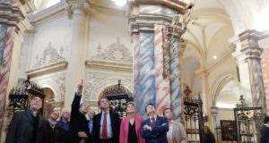 Decenas de visitantes descubren los secretos de la excolegiata.