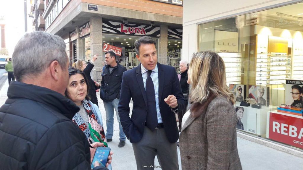 Fulgencio Gil: ''la historia de Lorca está bordada en oro por mujeres que con su trabajo han derribado barreras para fraguar una sociedad más igualitaria''