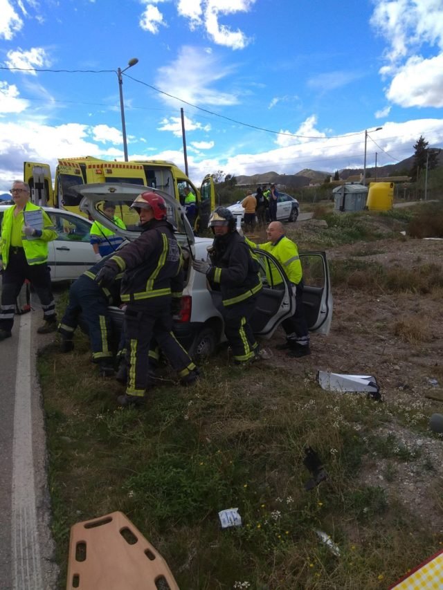 Dos heridos por accidente de coche en el camino viejo del Puerto Lorca