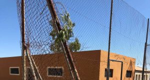 El PP solicita la recuperación de la pista deportiva de Santa María, una vez que se ha retirado la grúa que la ocupaba para las obras de restauración de la iglesia