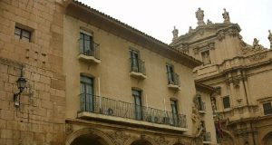 El Pleno del Ayuntamiento aprueba por unanimidad la solicitud de reversión del Palacio de Justicia al patrimonio municipal