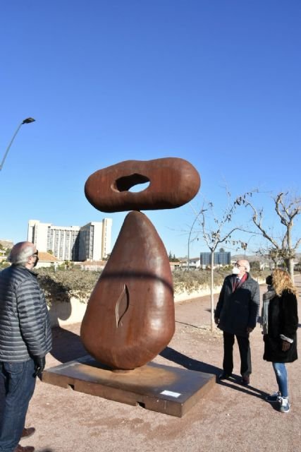 Lorca ya disfruta de la exposición 'Esculturas Monumentales en la calle' del artista asturiano Juan Méjica 9