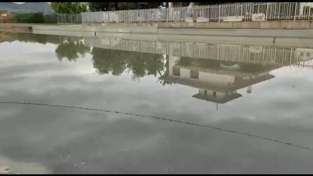 Vecinos y Madres y Padres del colegio de Campillo denuncian que el aparcamiento que se acaba de construir queda totalmente inundado en cuanto llueve 21