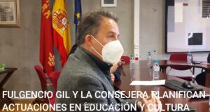 Fulgencio Gil y Mabel Campuzano mantienen una reunión de trabajo para coordinar y planificar las actuaciones en materia de Educación y Cultura