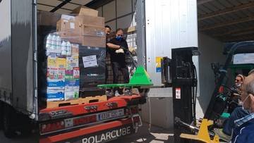 22 toneladas de ayuda humanitaria viajarán el jueves en un primer camión desde Lorca para Ucrania 9