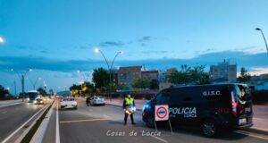 La Policía Local detiene a una persona por presuntos delitos de falsificación documental, usurpación de identidad e infracción de la Ley de extranjería, y a otra con una orden de expulsión